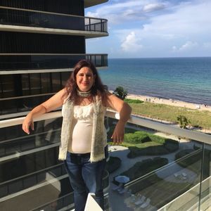 Meet your Posher, Anne